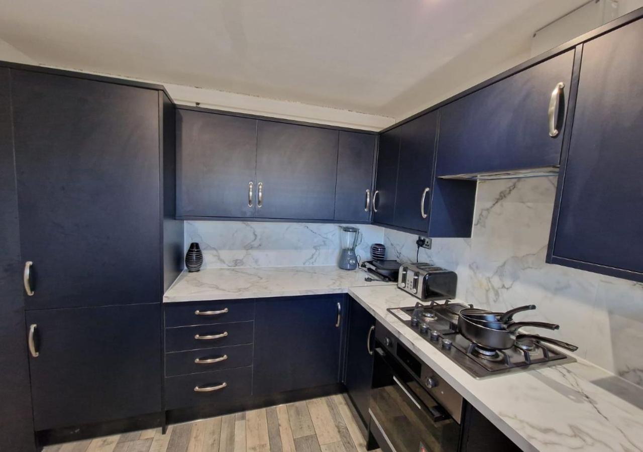 Private Room In London Enfield With Parking Zewnętrze zdjęcie