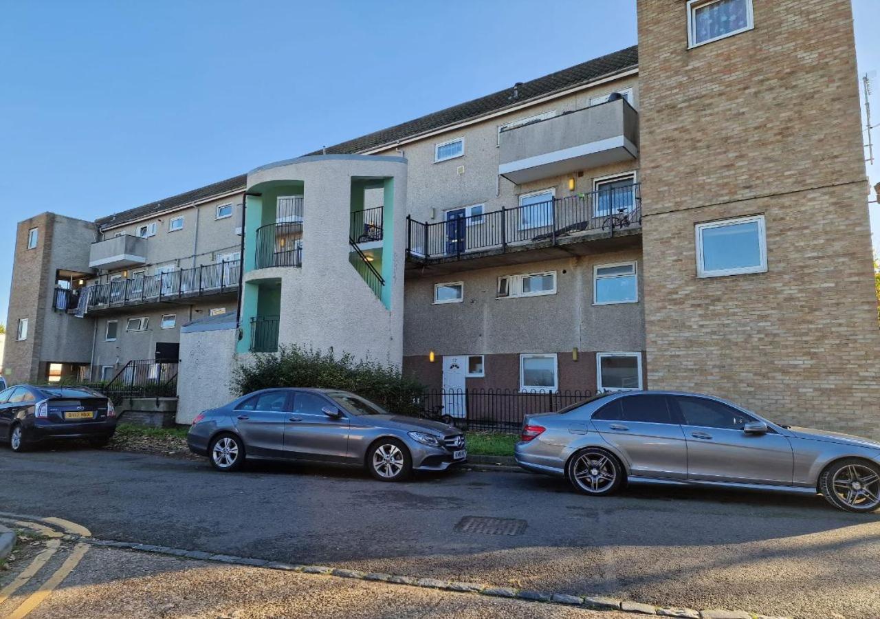 Private Room In London Enfield With Parking Zewnętrze zdjęcie